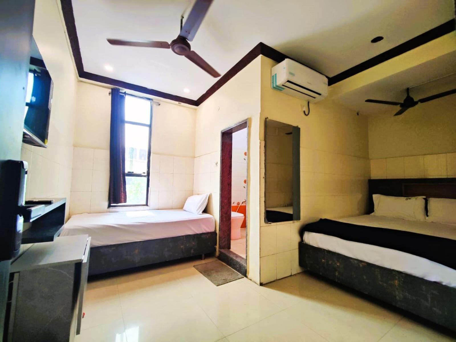 The Livin Residency Hotel Visakhapatnam Bagian luar foto